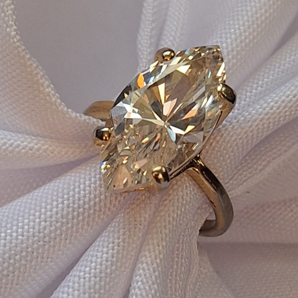 Huge Glass Faceted Crystal Clear Ring Goldtone Setting Navette Cut Size 6.5 NICE